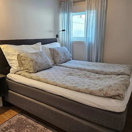1 Bedroom Apt With Parking Kvaloya Exterior photo